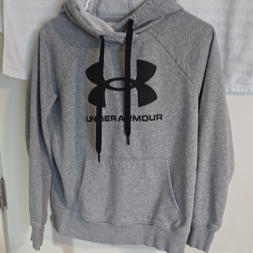 Under Armour Men's Gray Pullover Hoodie